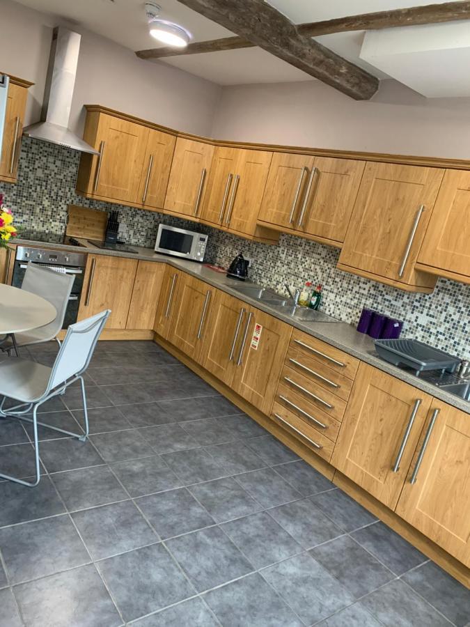 Studio Double. Own Bathroom, Shared Kitchen Б'юдлі Екстер'єр фото