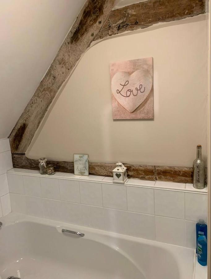 Studio Double. Own Bathroom, Shared Kitchen Б'юдлі Екстер'єр фото
